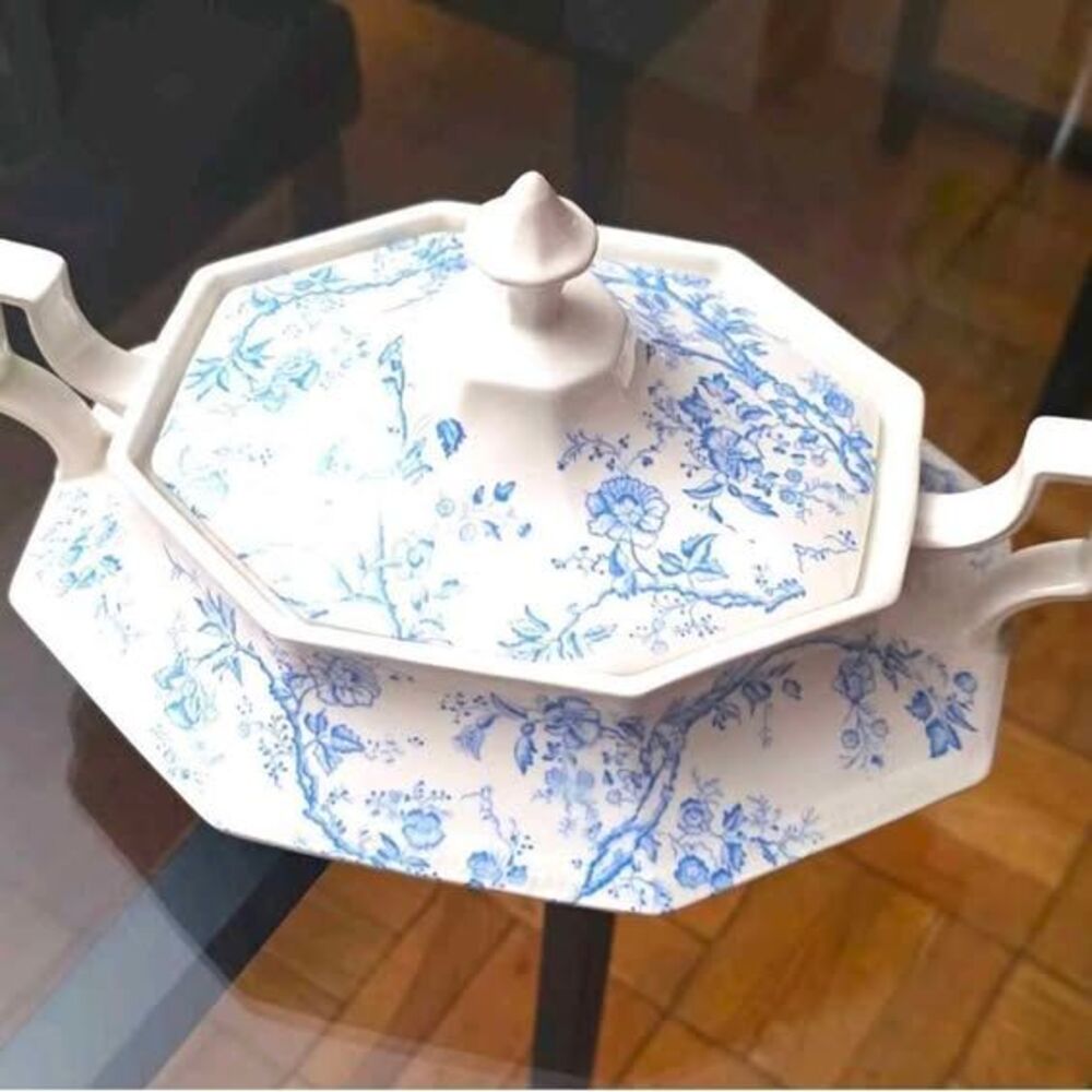Vintage Johnson Brothers Hyde Park Blue Soup Tureen Covered Vegetable Dish Lid